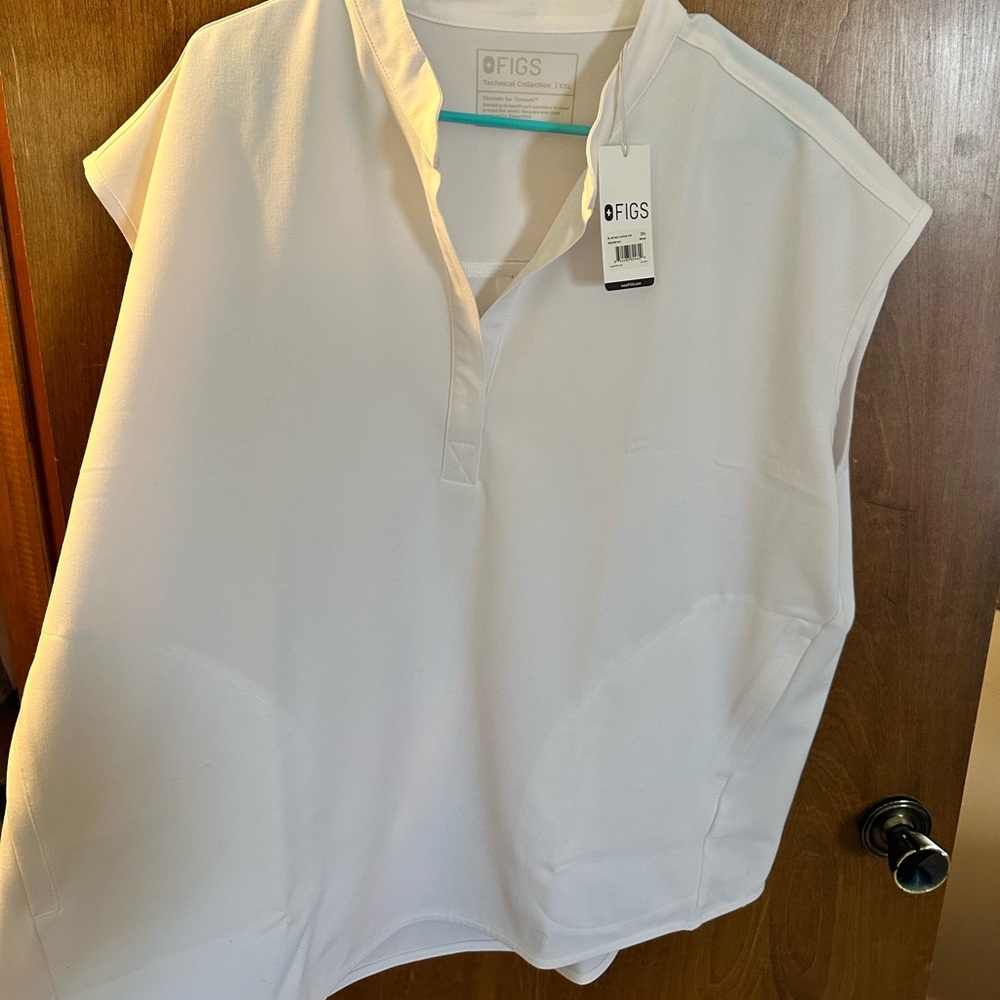 FIGS White Rafaela XXL